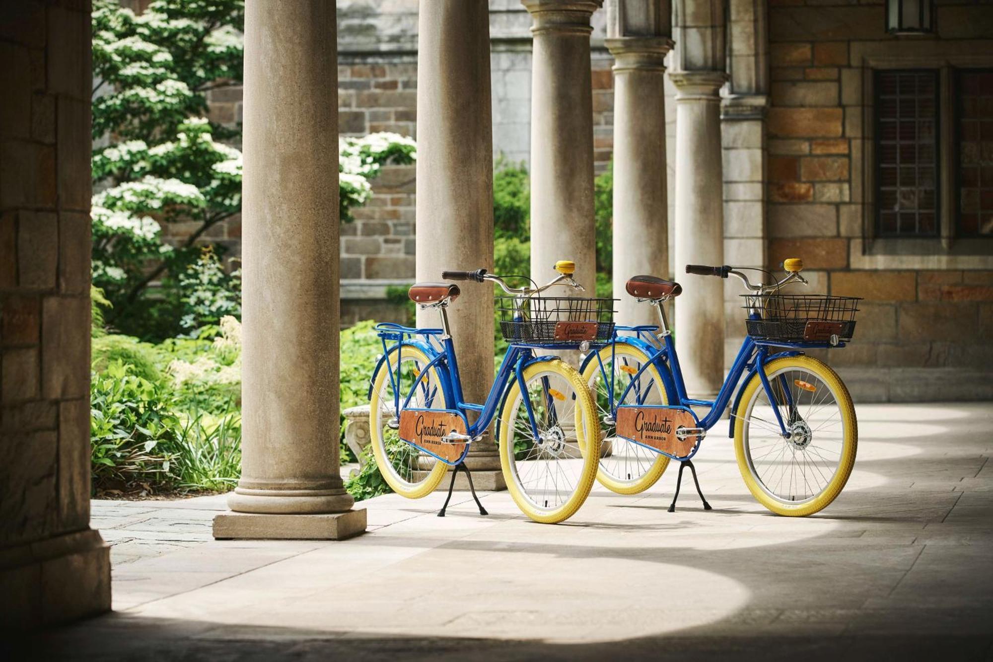 Graduate By Hilton Ann Arbor Hotel Exterior photo