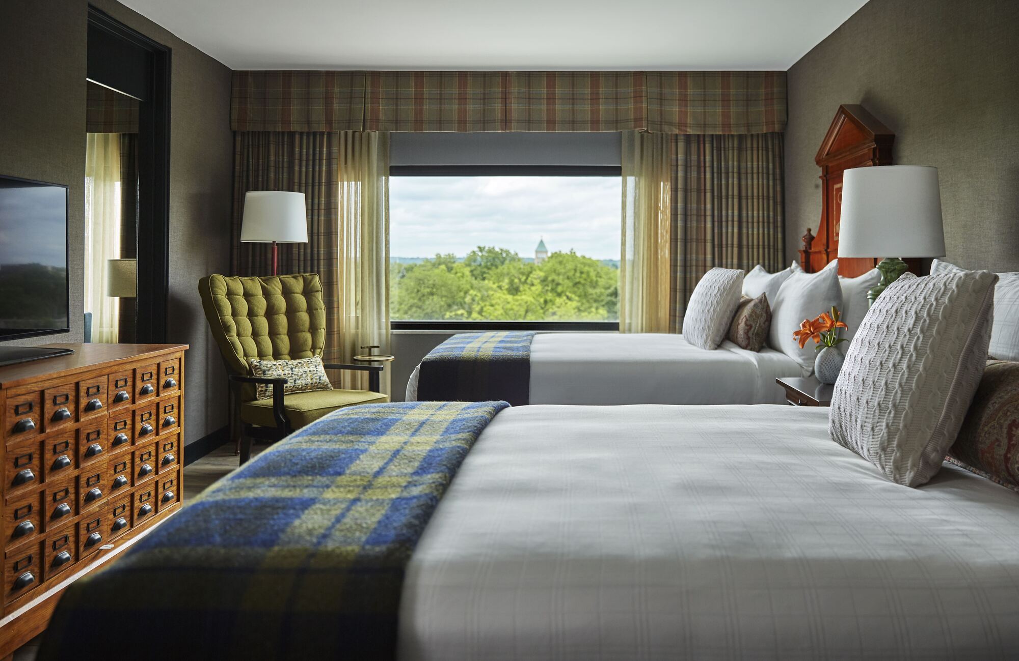 Graduate By Hilton Ann Arbor Hotel Room photo